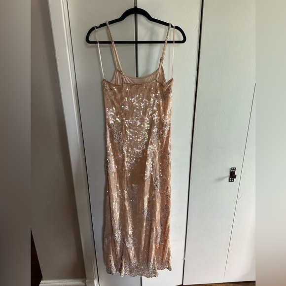 Love Shack Fancy- Alida Gown in Peach, Size 6. - Picture 5 of 6